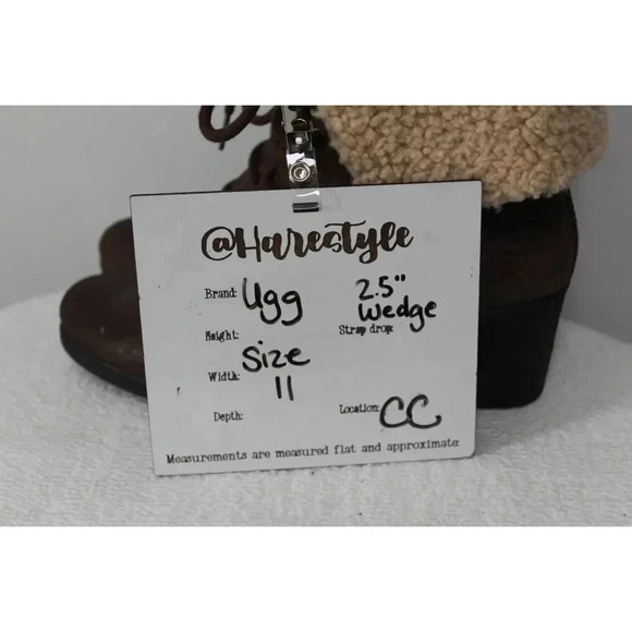 UGG ZEA leather wedge booties 11 - Picture 13 of 13